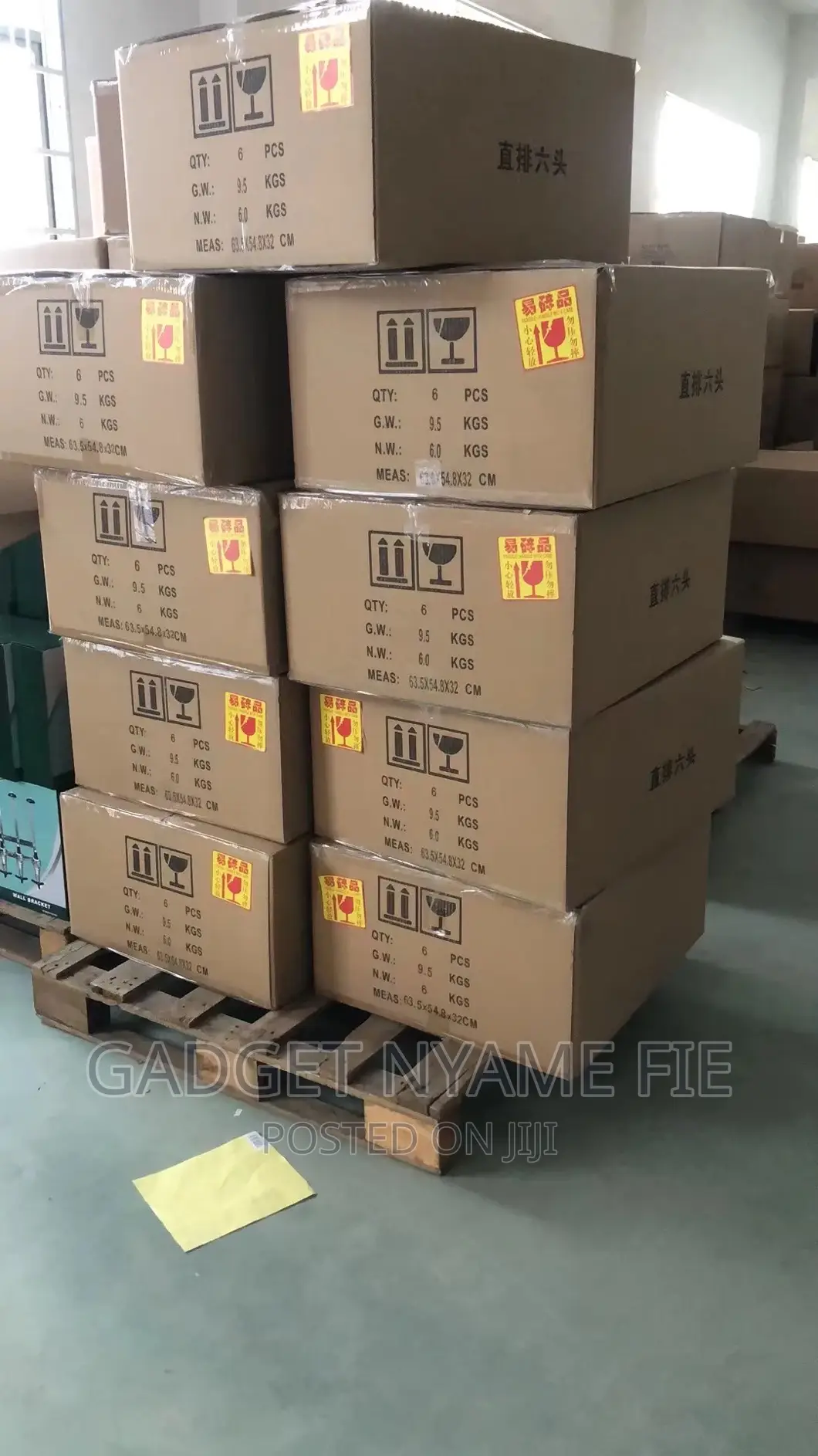 Alcohol/Wine Bottles Rotating Rack/Dispenser