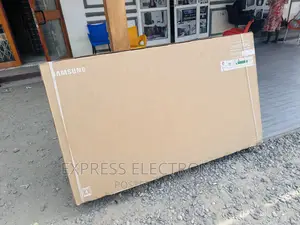 Samsung 55”Cu8000 Uhd Smart __Dynamic Color