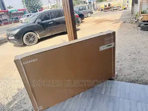 65”Cu7000 UHD Smart Samsung __.
