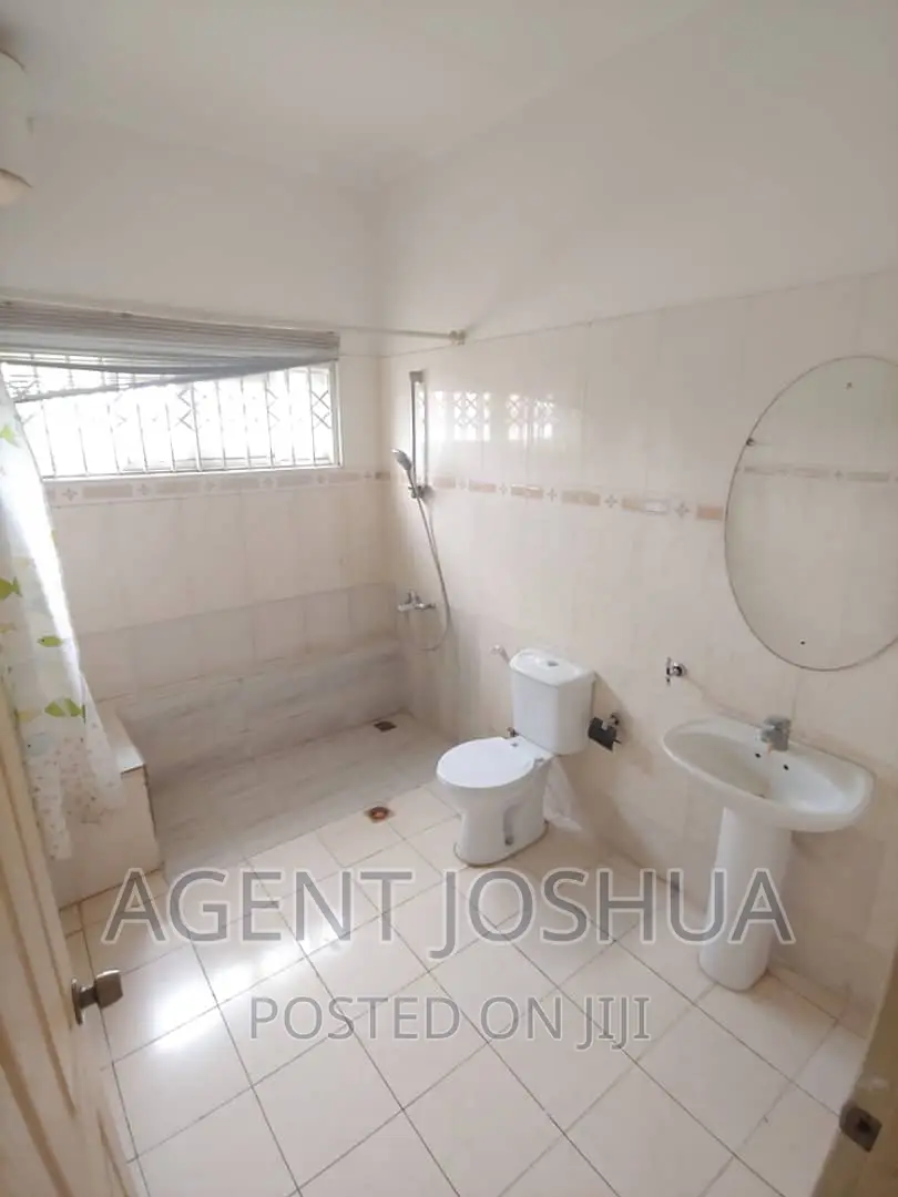 3bdrm House in Regimanuel Diamond, Spintex for rent