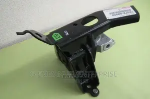 TOYOTA Vitz Engine Seat Left . Original Parts Only.