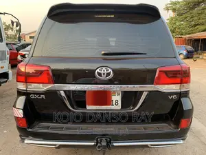 Toyota Land Cruiser for Rent