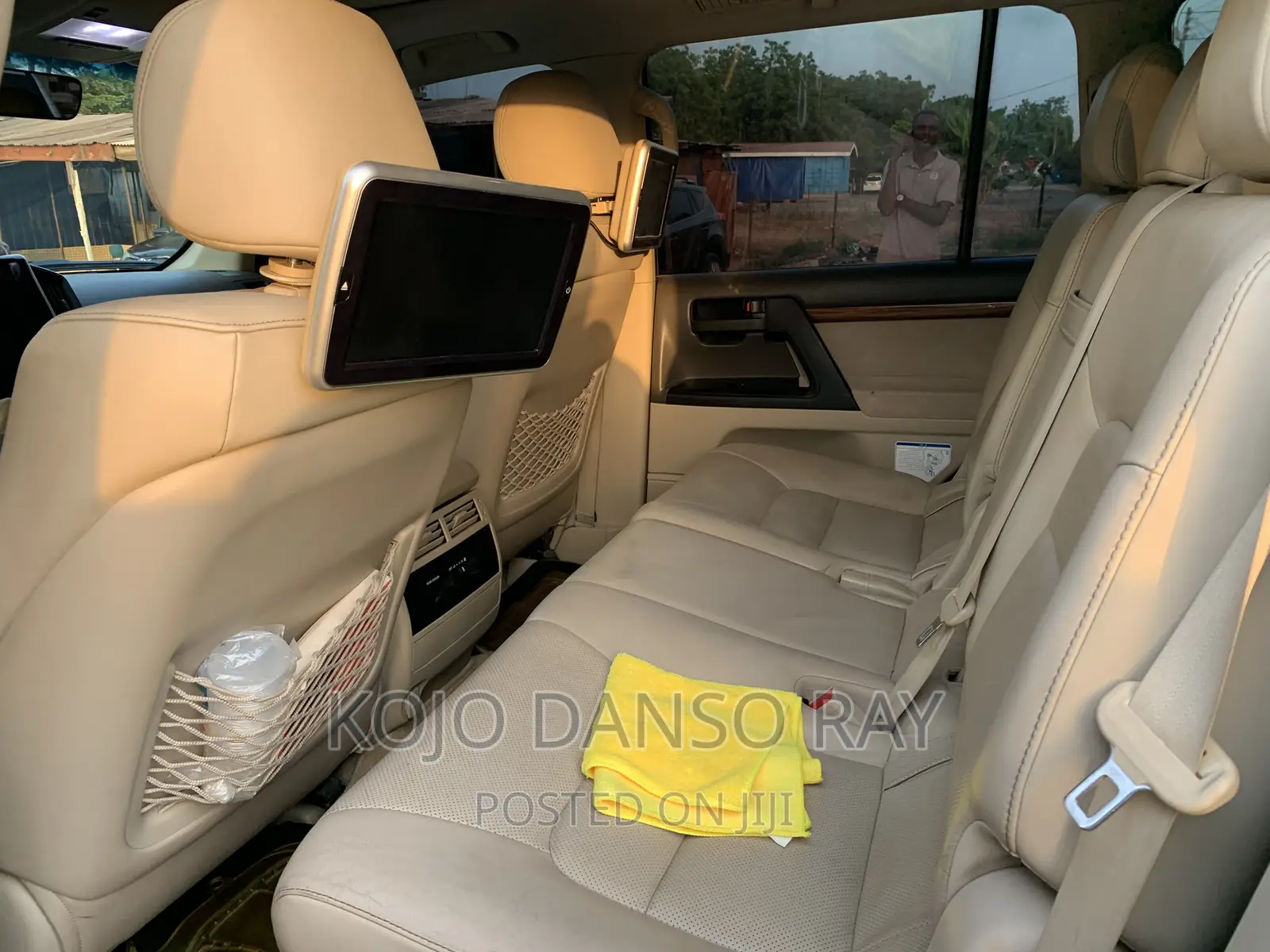 Toyota Land Cruiser for Rent