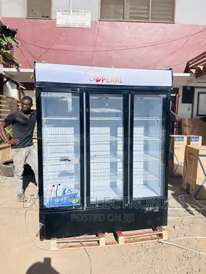 Lovely Sleek White Pearl PVC-150 Display Fridge
