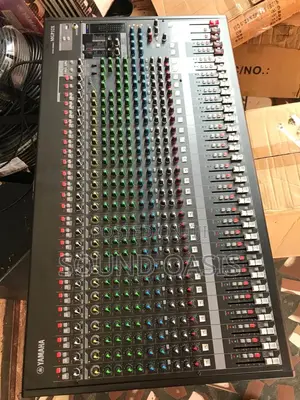 Yamaha Mgp32x Mixing Console
32-Channel Mixer