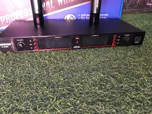 Shure U9200 Wireless Microphone