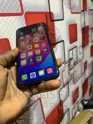 New Apple iPhone XR 64 GB Black