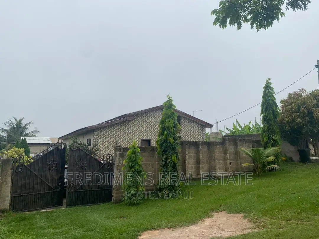 6bdrm House in Fredimens Real, Kumasi Metropolitan for sale