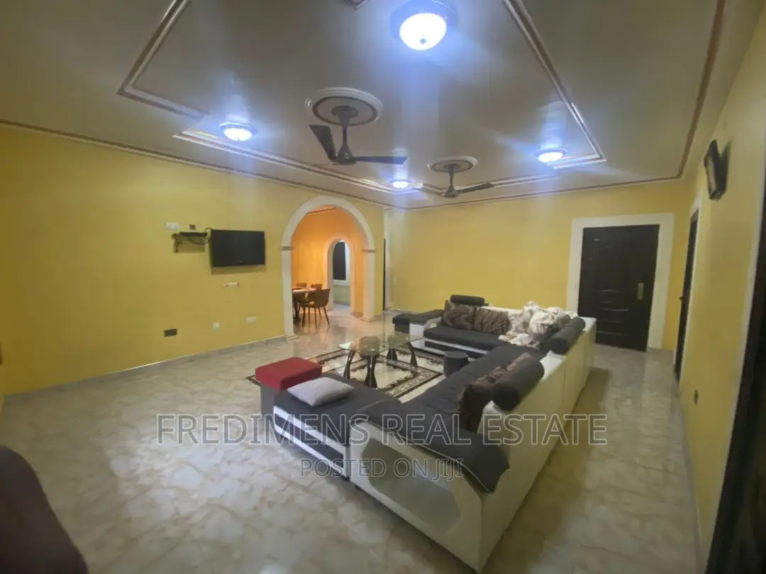 6bdrm House in Fredimens Real, Kumasi Metropolitan for sale