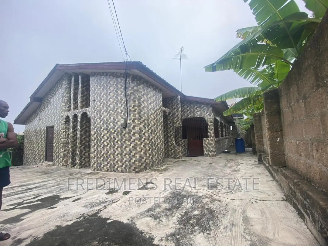 6bdrm House in Fredimens Real, Kumasi Metropolitan for sale