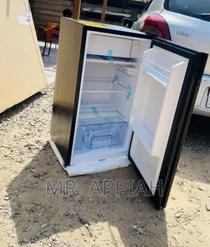 Energy Efficient Pearl PF-109 Single Door Electric Fridge.