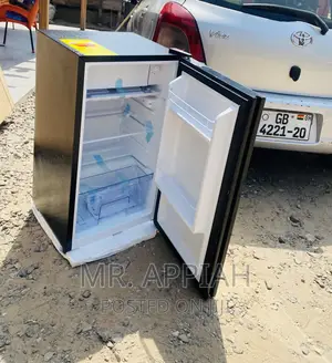 Long Lasting Pearl PF-109 Single Door Electric Fridge.