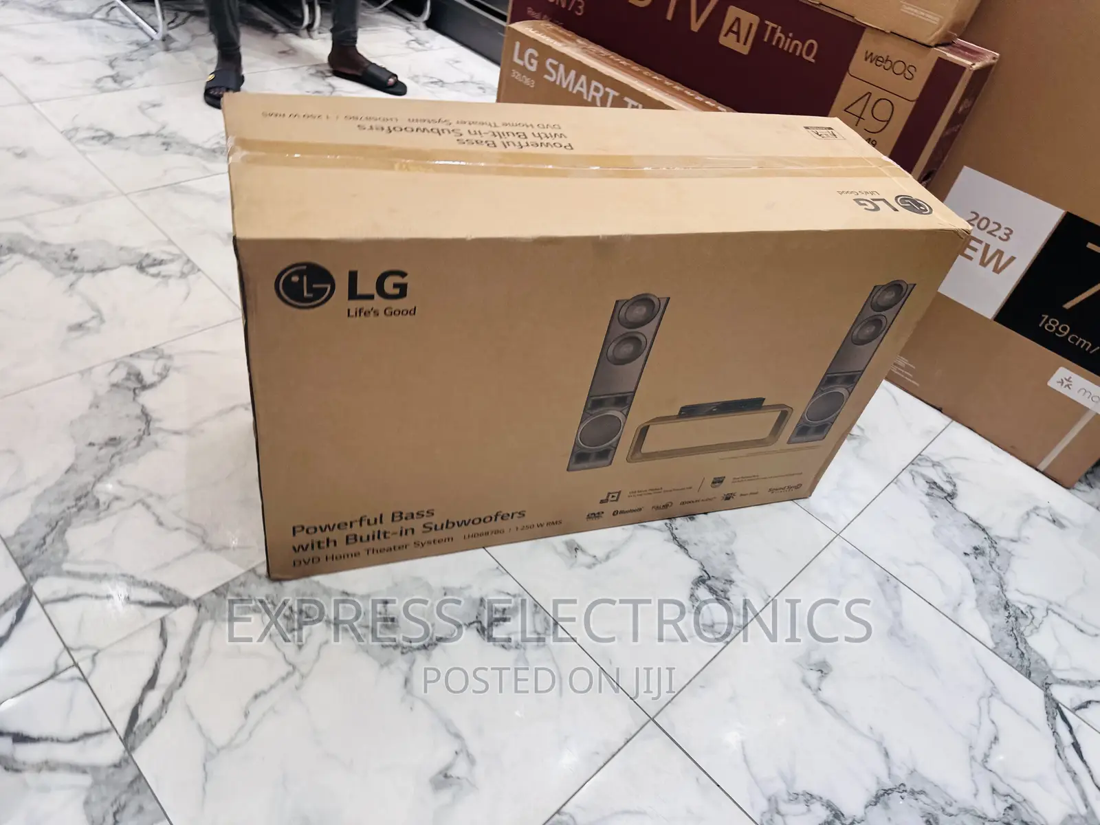 LHD687 Sleek Home Theater LG 