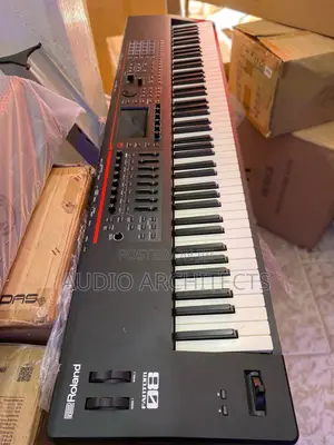 Roland Fantom O8 Keyboard