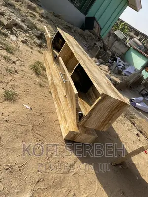 Quality Wooden Tv Stand