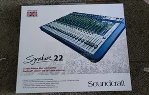 Soundcraft Signature 22 Analog 22-Channel Mixer