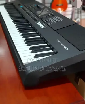 Yamaha PSR-Ew425 Portable Keyboard With 76 Keys