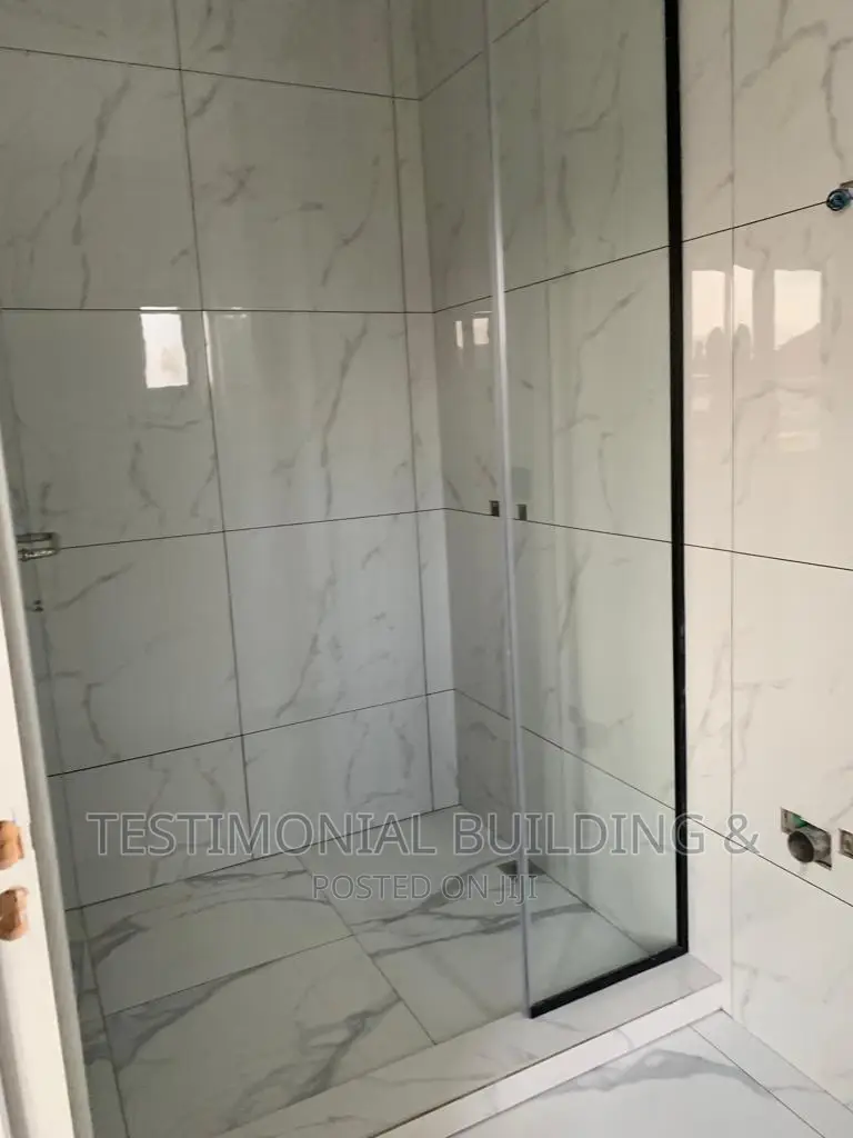 Furnished 3bdrm House in Testimonial Building, Adjiriganor for sale