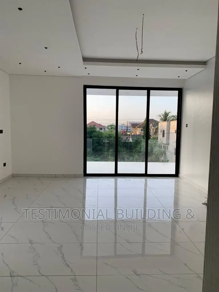 Furnished 3bdrm House in Testimonial Building, Adjiriganor for sale