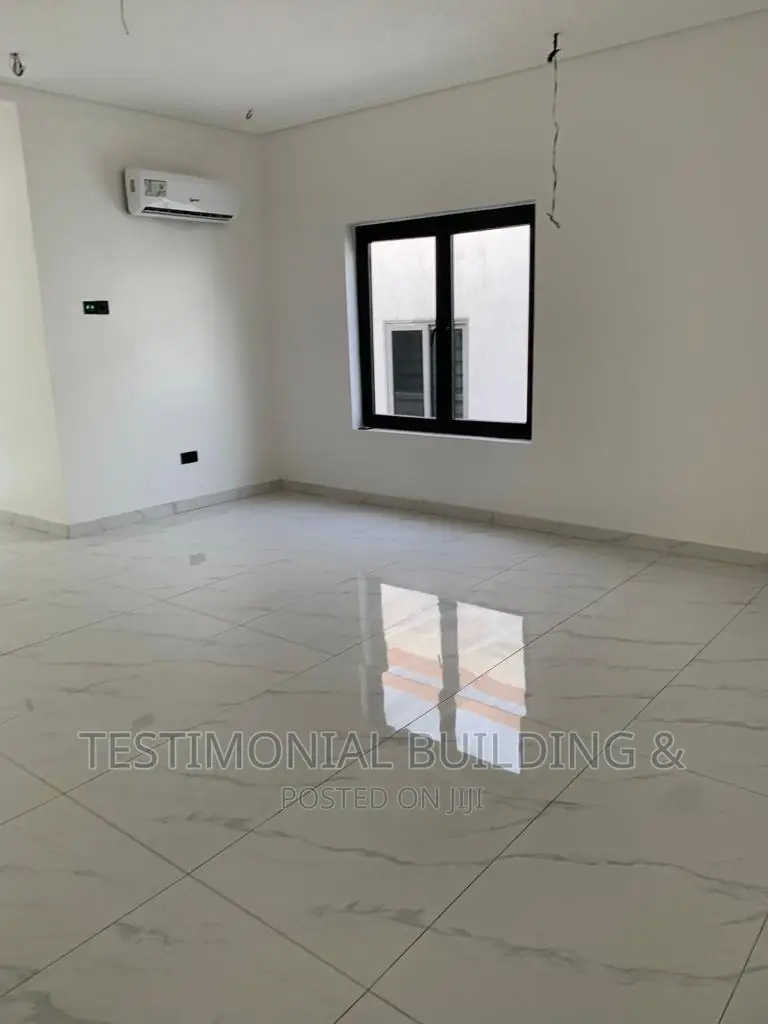 Furnished 3bdrm House in Testimonial Building, Adjiriganor for sale
