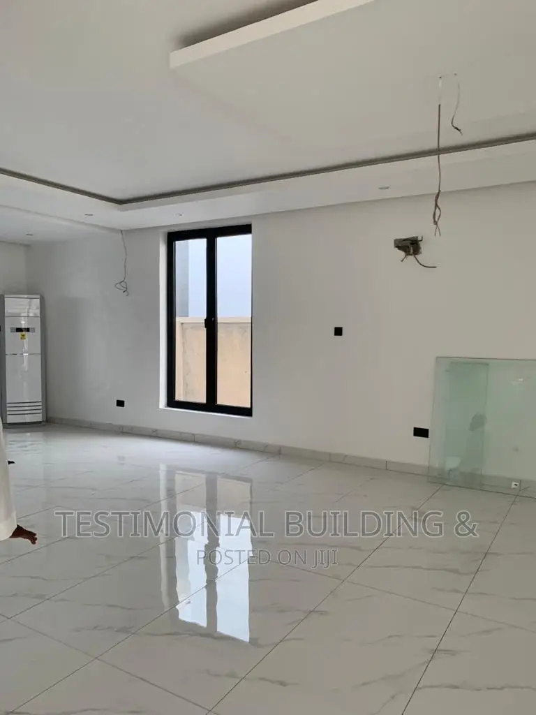 Furnished 3bdrm House in Testimonial Building, Adjiriganor for sale