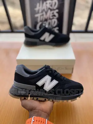 New Balance RC 1300