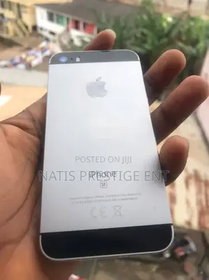 Apple iPhone 5s 16 GB Black