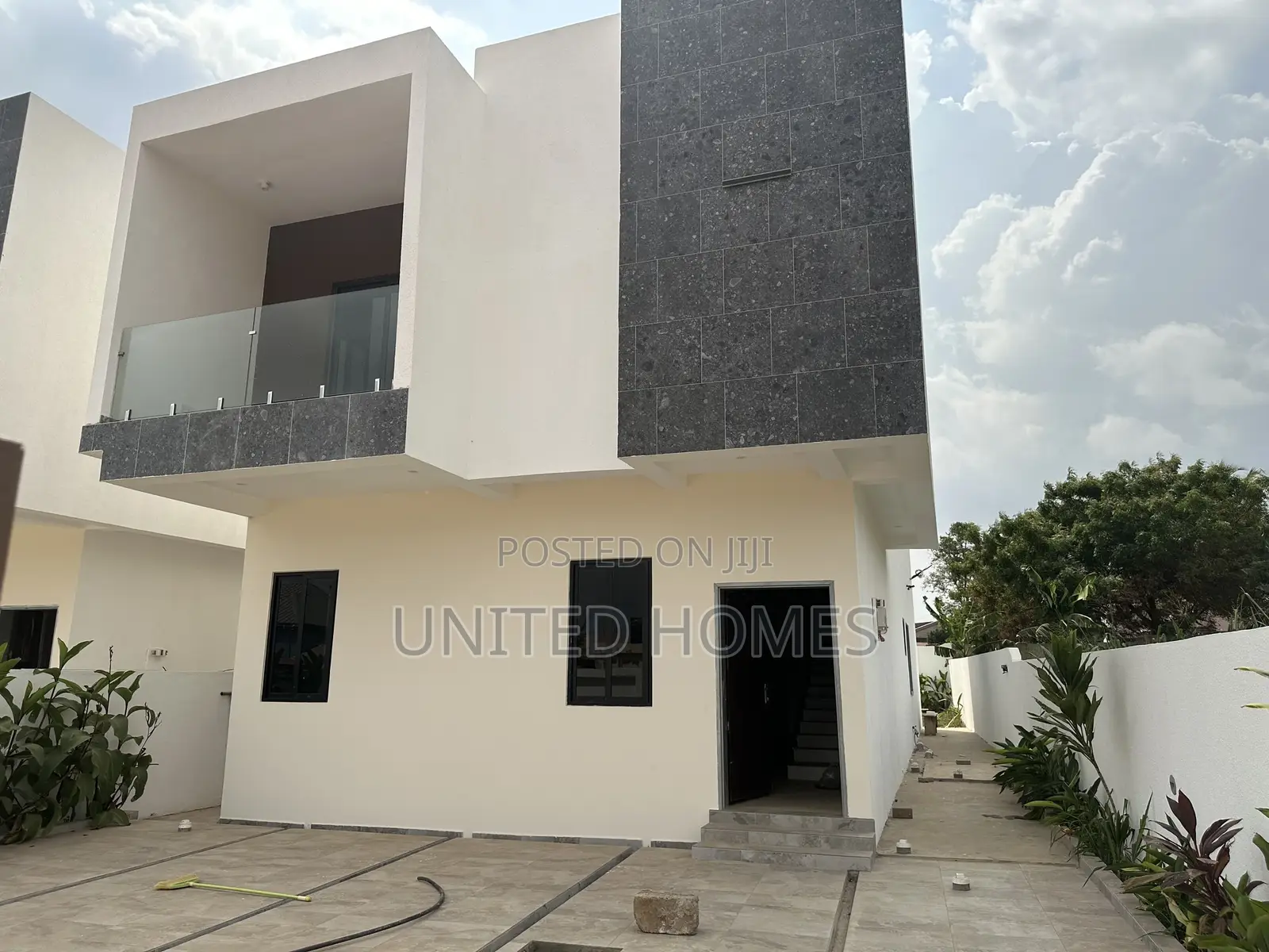 5bdrm House in Oyarifa for sale