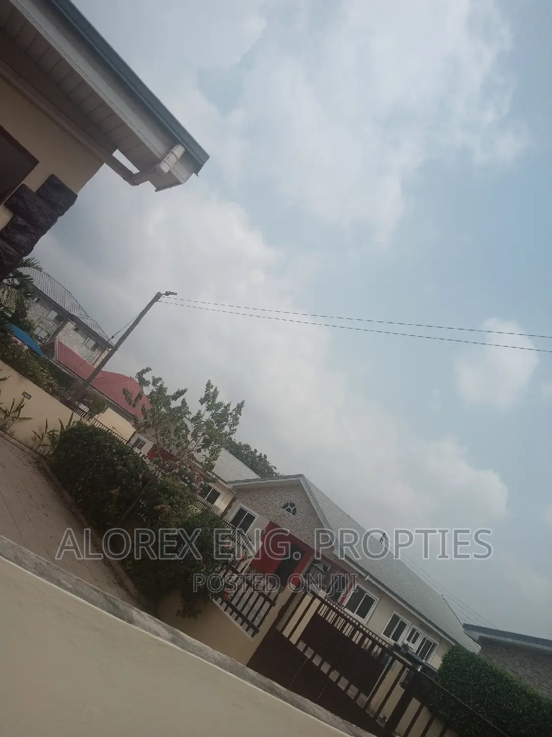 3bdrm House in $550 Ghana Flag, Oyarifa for rent