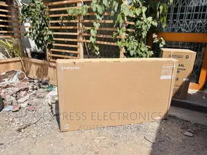 Samsung Uhd 65”Cu8000 Tv __.|