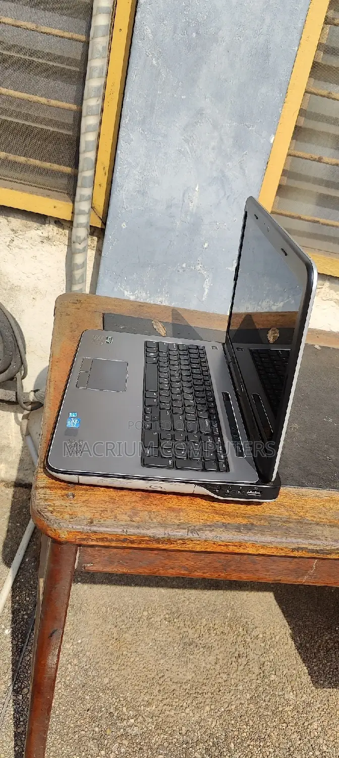 Laptop Dell XPS 17 L702X 8GB Intel Core i7 HDD 1T