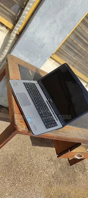 Laptop Dell XPS 17 L702X 8GB Intel Core i7 HDD 1T