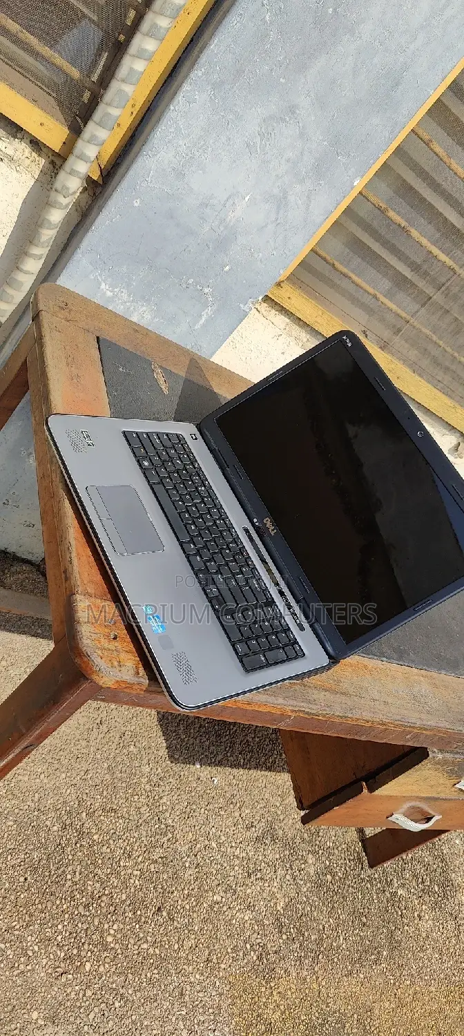 Laptop Dell XPS 17 L702X 8GB Intel Core i7 HDD 1T