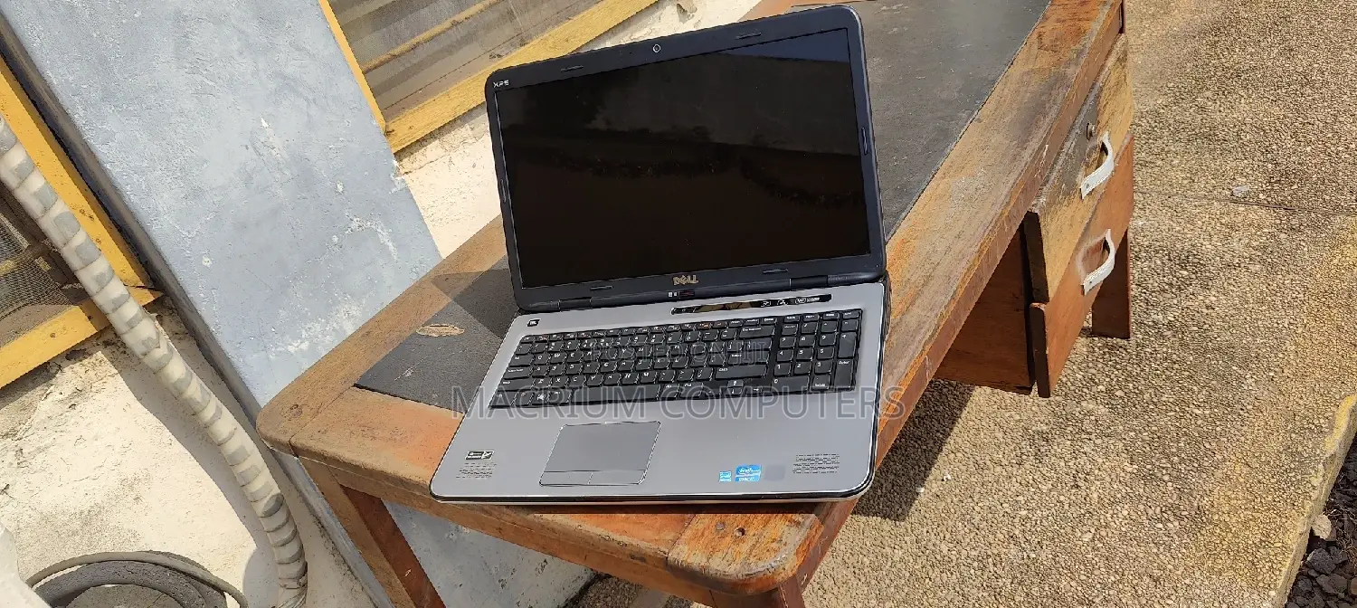 Laptop Dell XPS 17 L702X 8GB Intel Core i7 HDD 1T