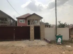 5bdrm Duplex in Wisa Groups, Accra Metropolitan for rent