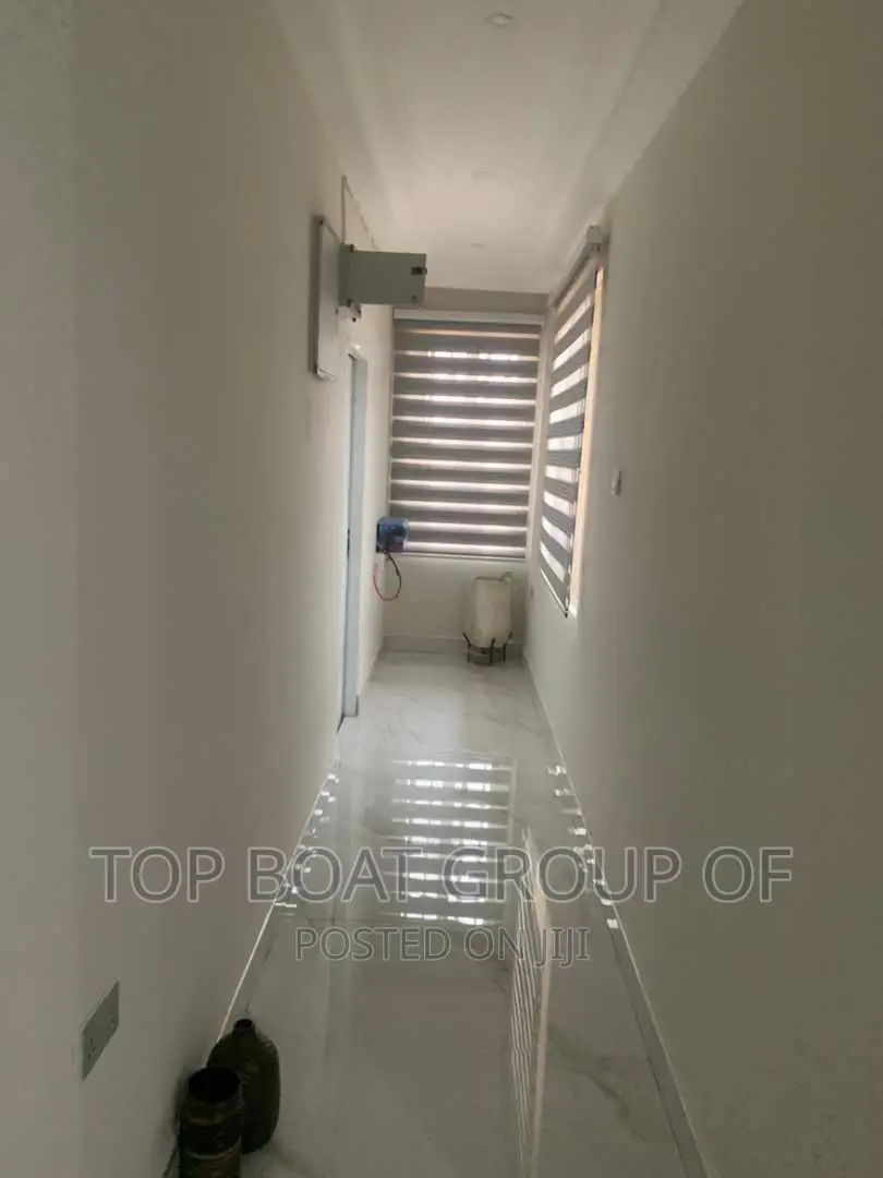 Furnished 5bdrm House in Top Boat Estate, Kumasi Metropolitan for sale