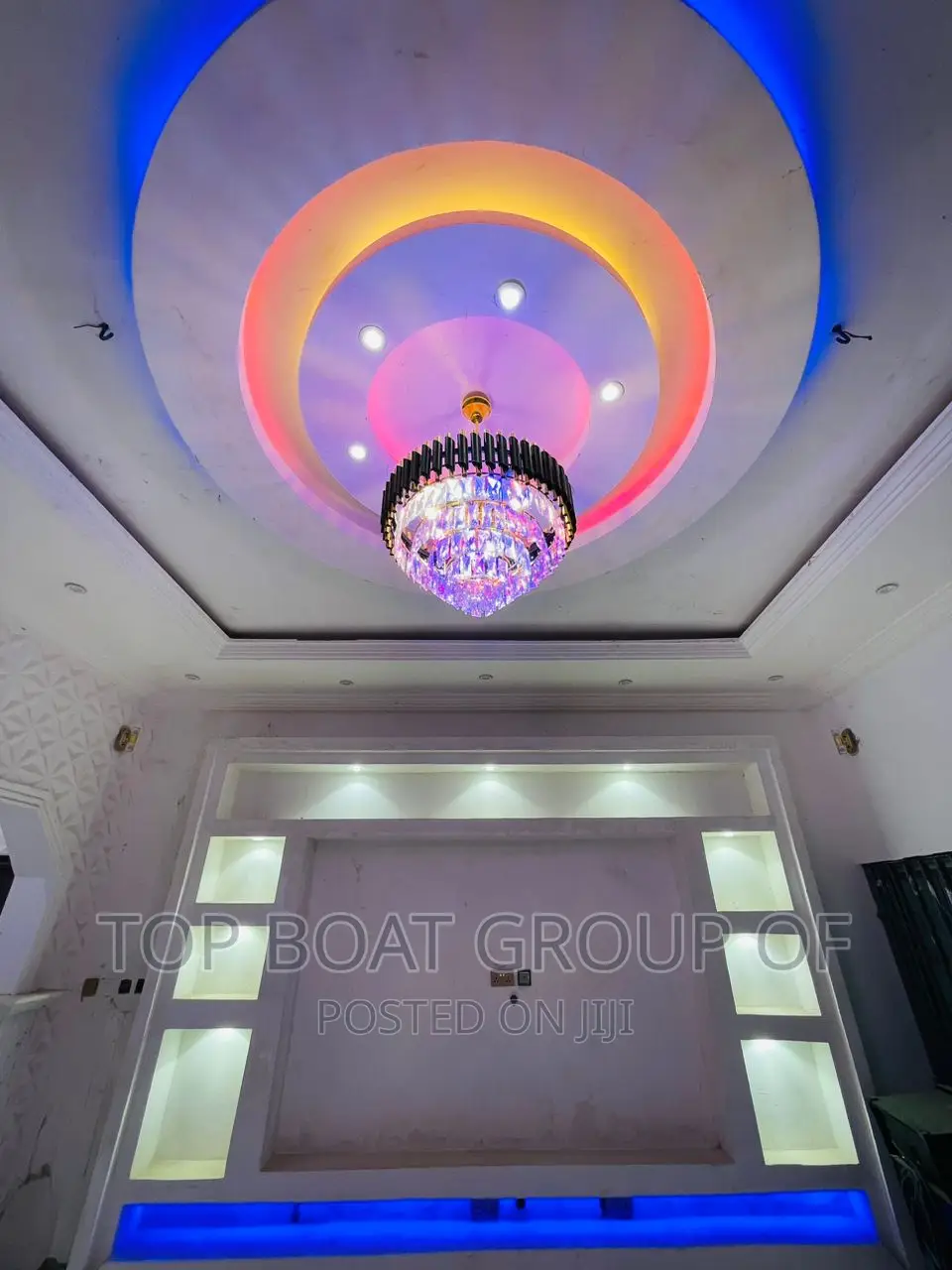 Furnished 8bdrm House in Top Boat Estate, Kumasi Metropolitan for sale