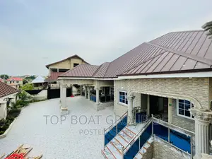 Furnished 8bdrm House in Top Boat Estate, Kumasi Metropolitan for sale