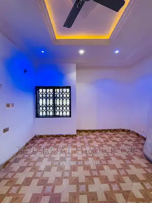 Furnished 8bdrm House in Top Boat Estate, Kumasi Metropolitan for sale