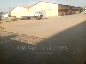 2500sqm Warehouse at Graphic Road for Rent
