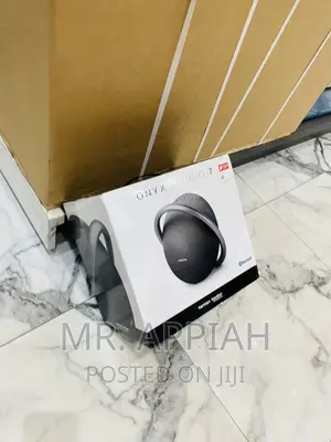 Affordable Onyx 7 Bluetooth Rechargeable Speaker(Black).