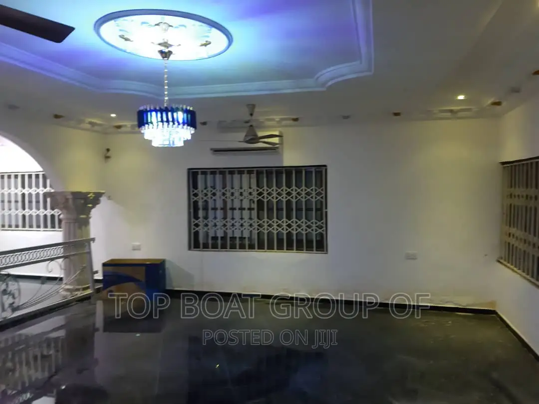 Furnished 4bdrm House in Top Boat Estate, Kumasi Metropolitan for sale