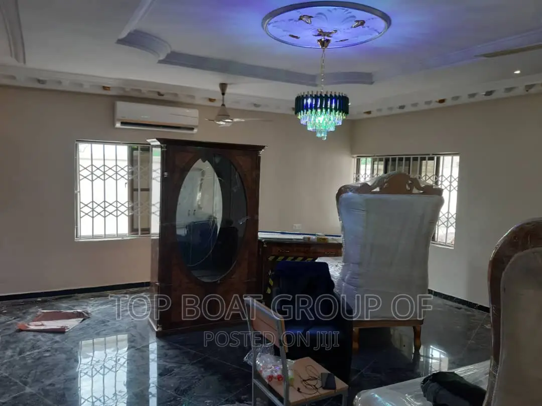 Furnished 4bdrm House in Top Boat Estate, Kumasi Metropolitan for sale