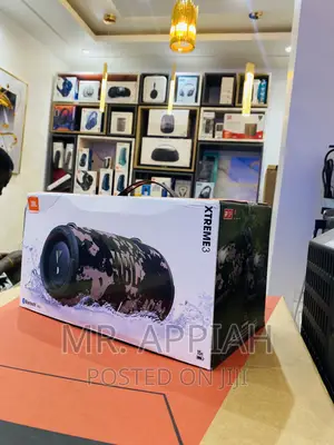 Classic JBL Xtreme 3 Bluetooth Rechargeable Speaker.
