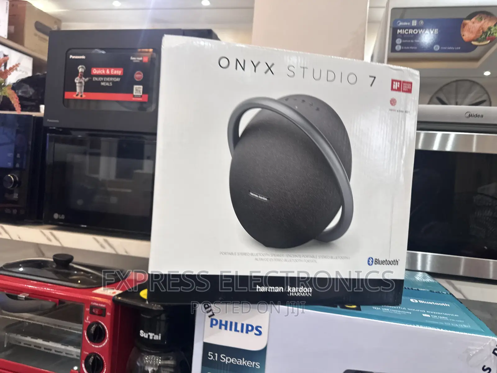 Wireless Connectivity Onyx 7 Bluetooth Speaker