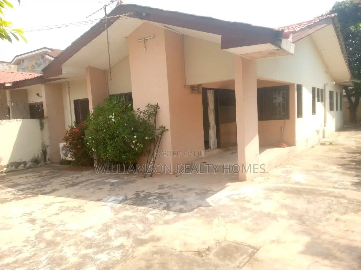 3bdrm House in Hfc Estate, Spintex for rent