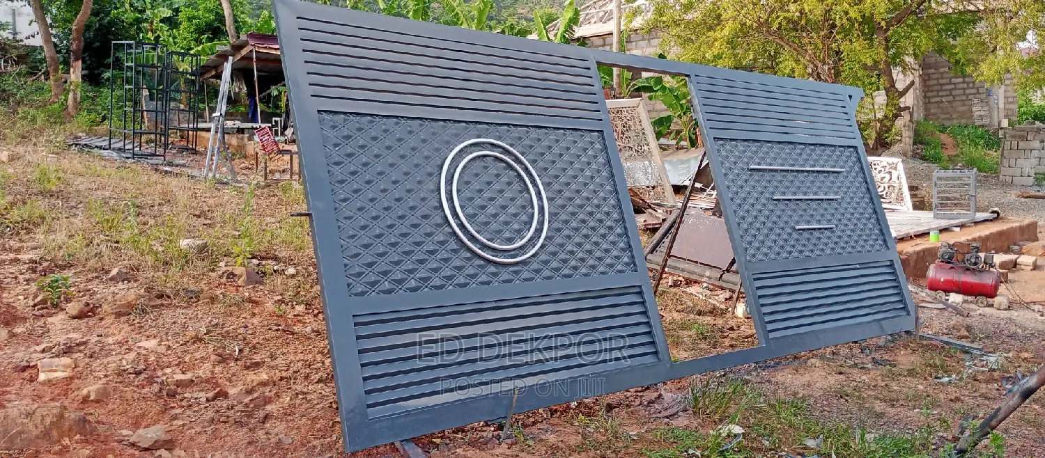 Zr Metal Sliding Gate