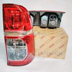 TOYOTA Hilux 2011-14 Tail Light. ORIGINAL.