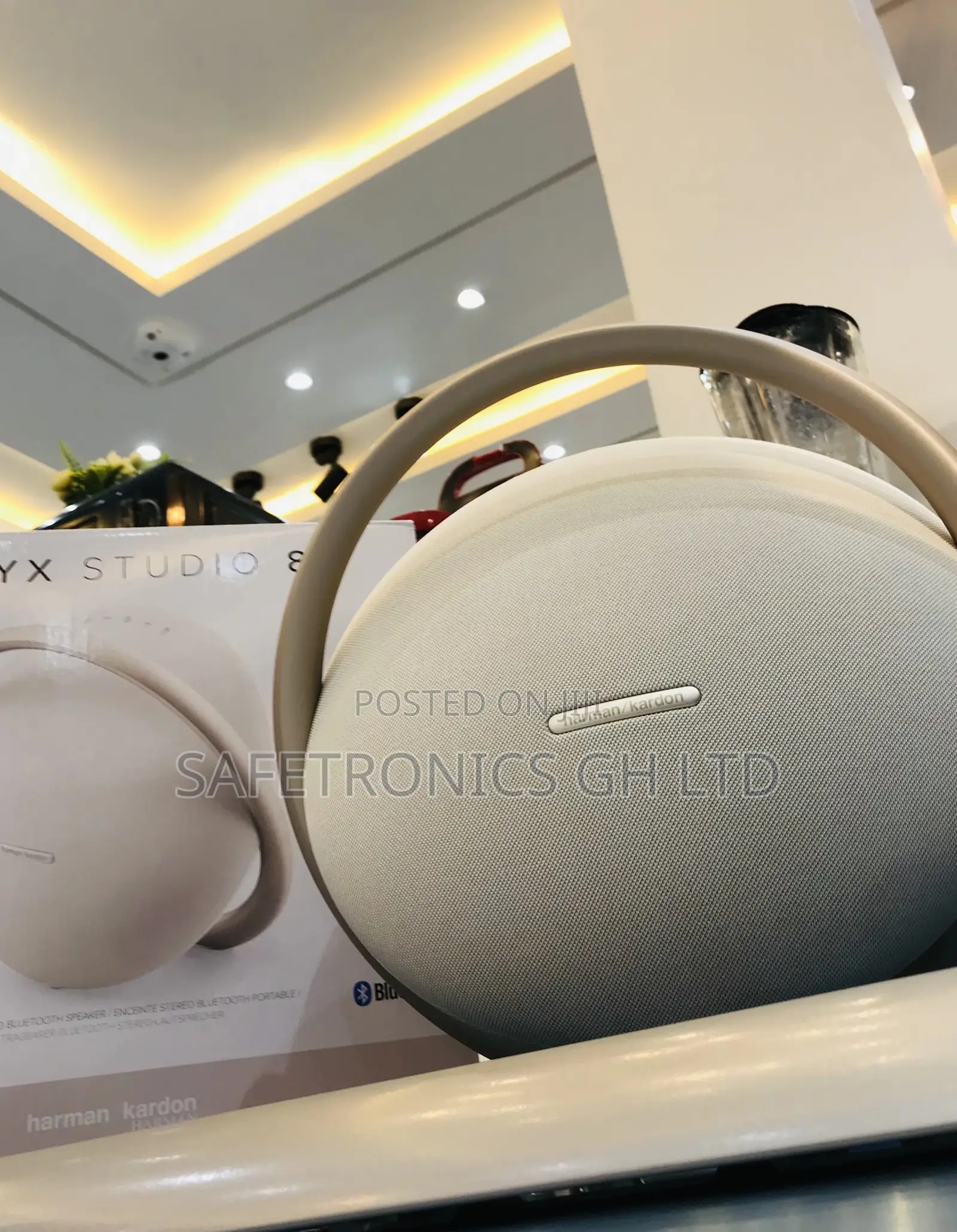 Electric Onyx Studio 8 Harman Kardon Gold Wireless Speaker