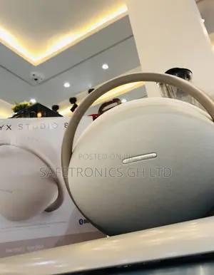Electric Onyx Studio 8 Harman Kardon Gold Wireless Speaker